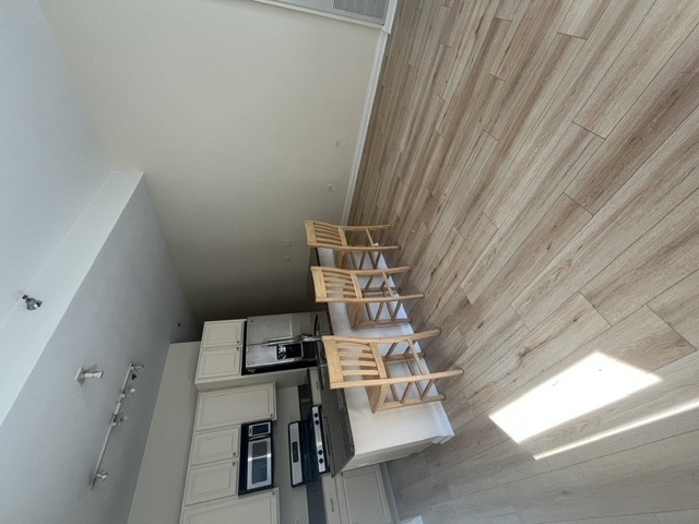 8 W Monroe Street - Photo 9