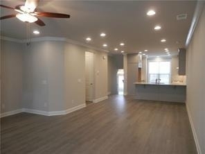 205 Bedford Alley - Photo 2