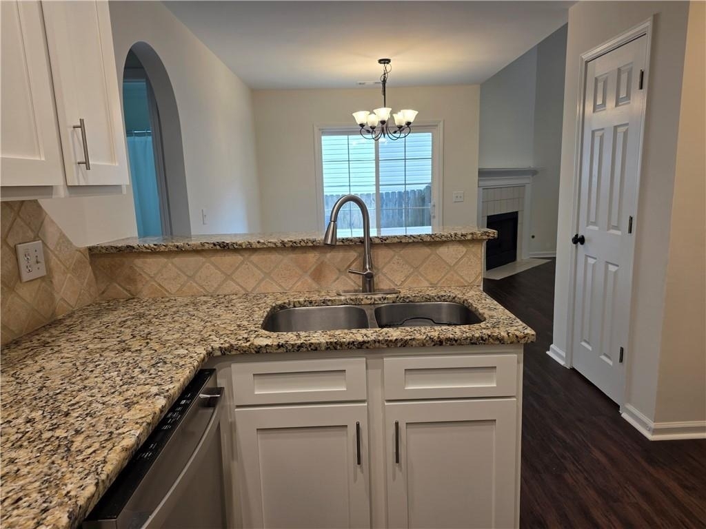 172 Stoneforest Drive - Photo 7