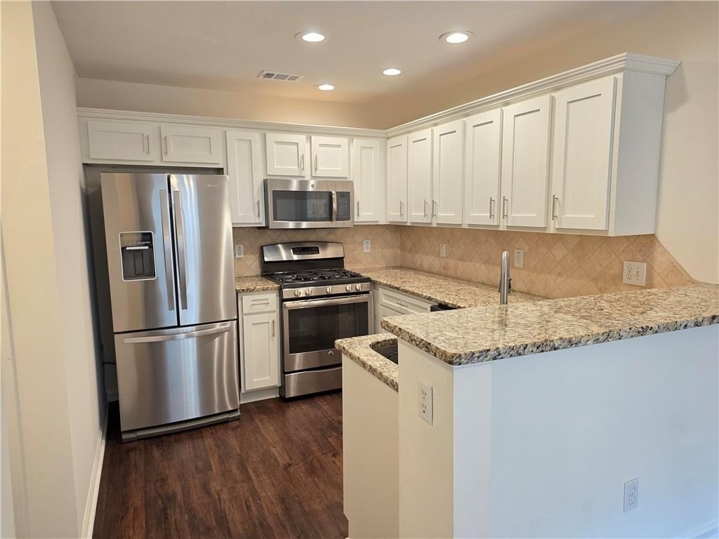 172 Stoneforest Drive - Photo 5