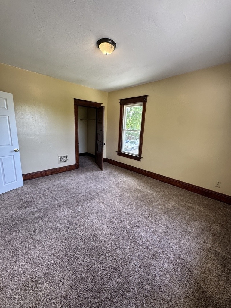 919 Leclaire Street - Photo 6