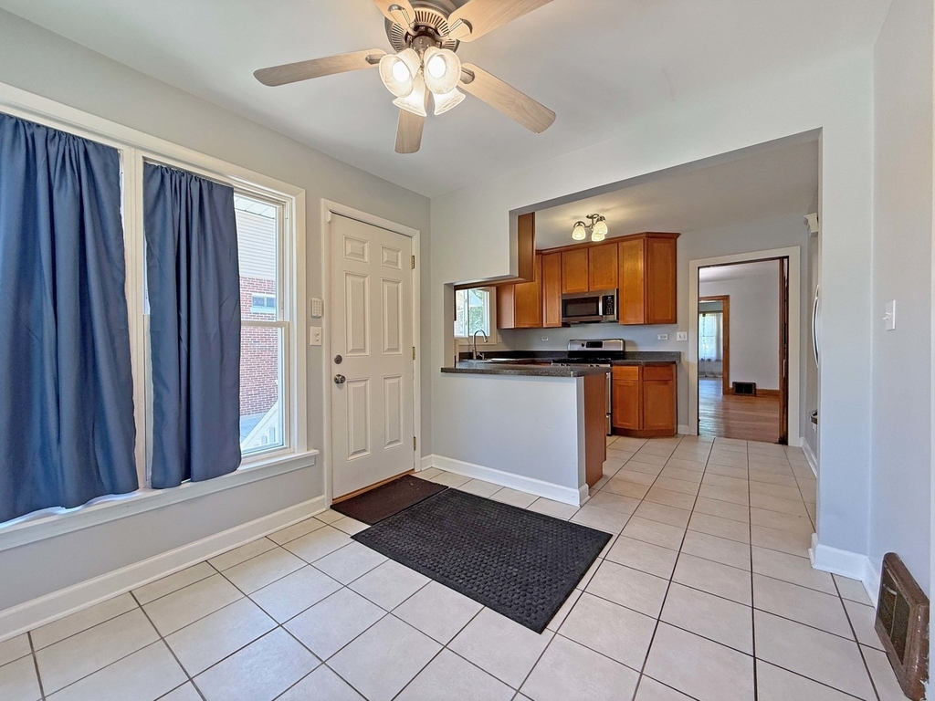 327 S Michigan Avenue - Photo 4
