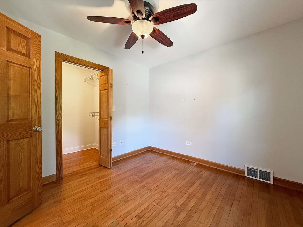 327 S Michigan Avenue - Photo 9