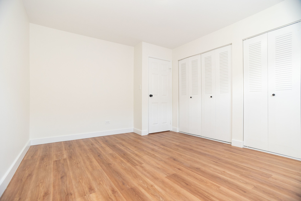 9446 Bay Colony Drive - Photo 11