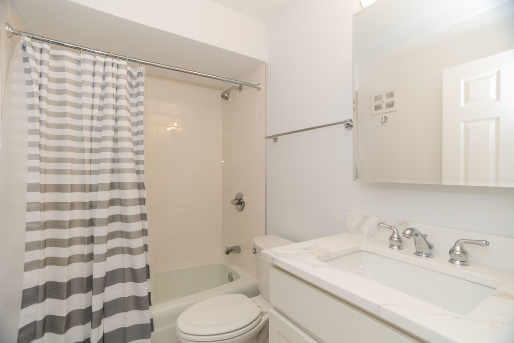 9446 Bay Colony Drive - Photo 14