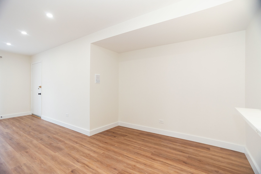 9446 Bay Colony Drive - Photo 9