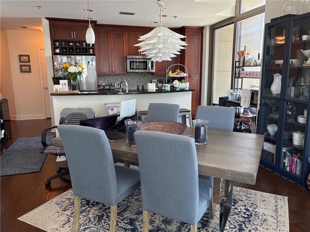 270 17th Street Nw - Photo 1