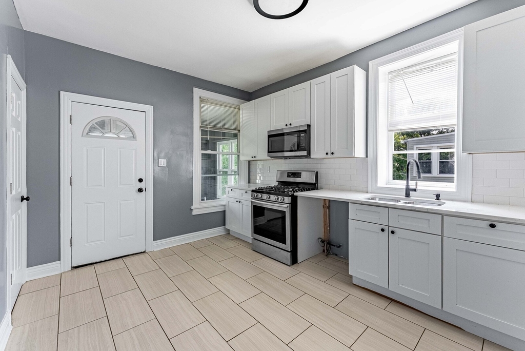 3535 W Walnut Street - Photo 6