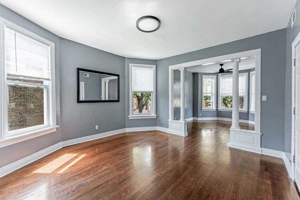 3535 W Walnut Street - Photo 2