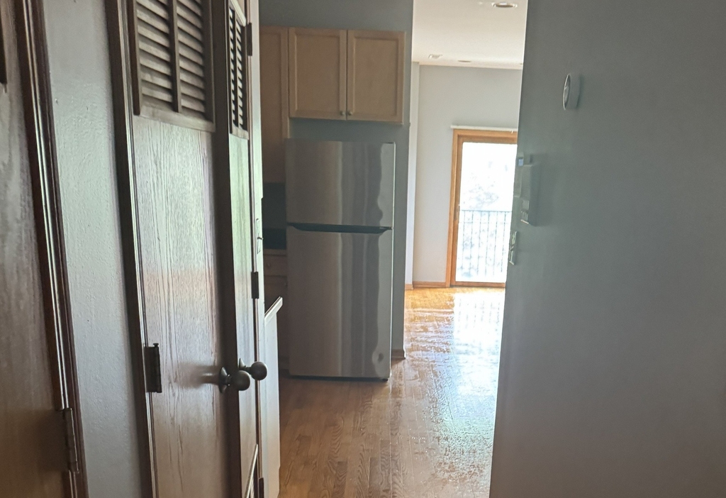 5852 S Prairie Avenue - Photo 5