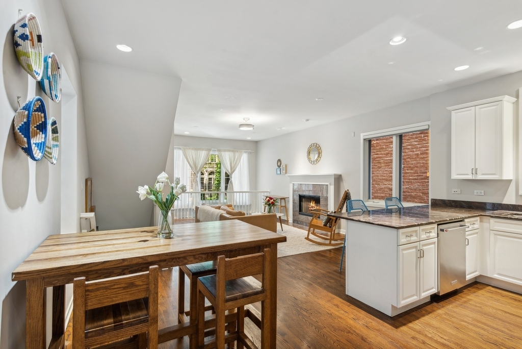 1411 N Mohawk Street - Photo 7