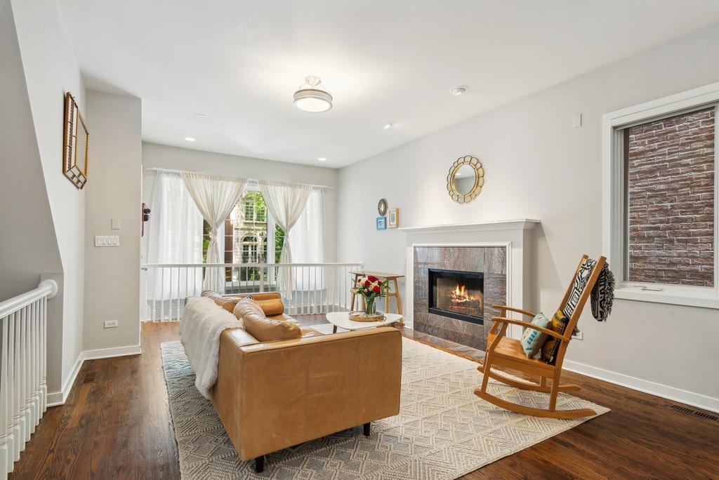1411 N Mohawk Street - Photo 3
