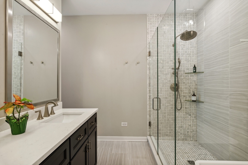 1411 N Mohawk Street - Photo 12