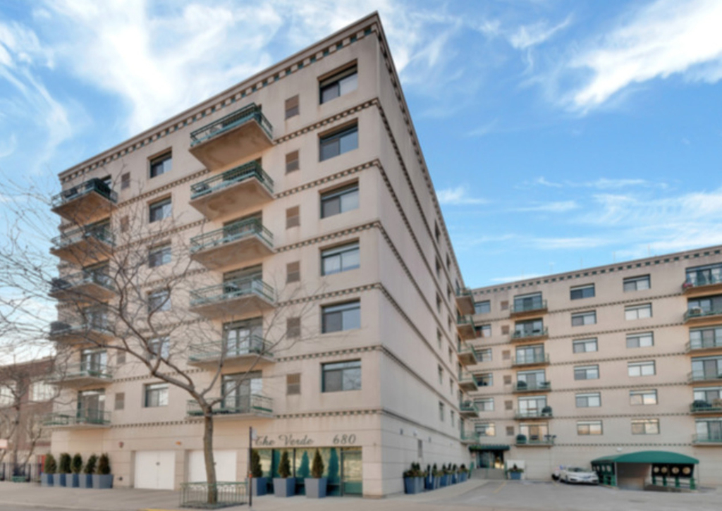 680 N Green Street - Photo 12
