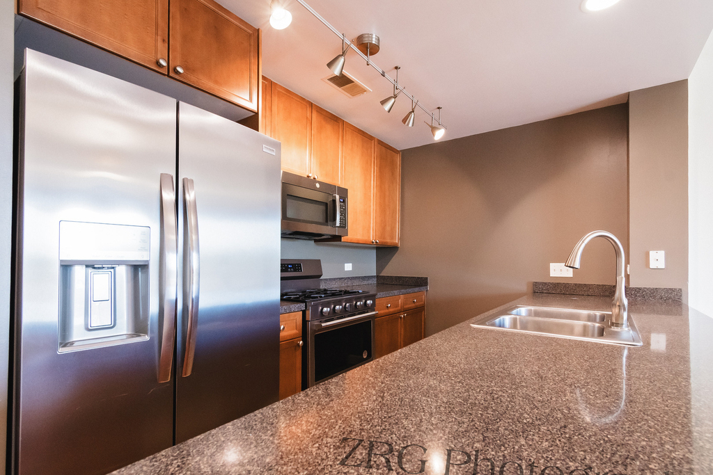 300 Anthony Avenue - Photo 2