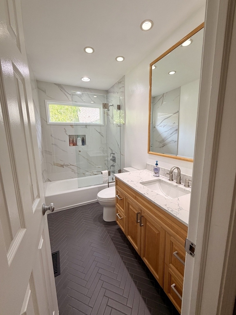 1241 W Fletcher Street - Photo 6
