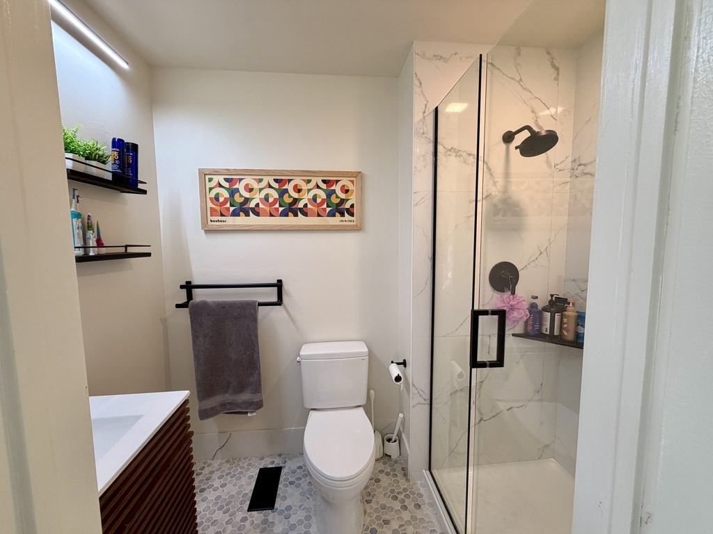 1241 W Fletcher Street - Photo 8