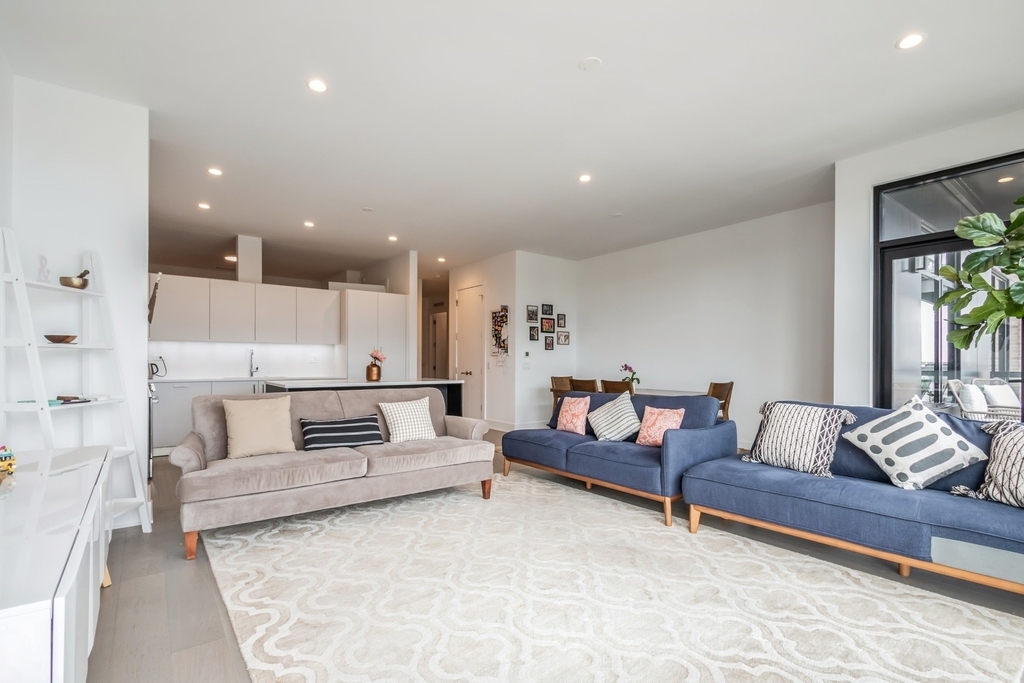 1701 W Webster Avenue - Photo 6