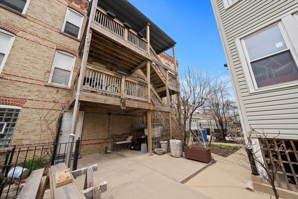2728 N Drake Avenue - Photo 9