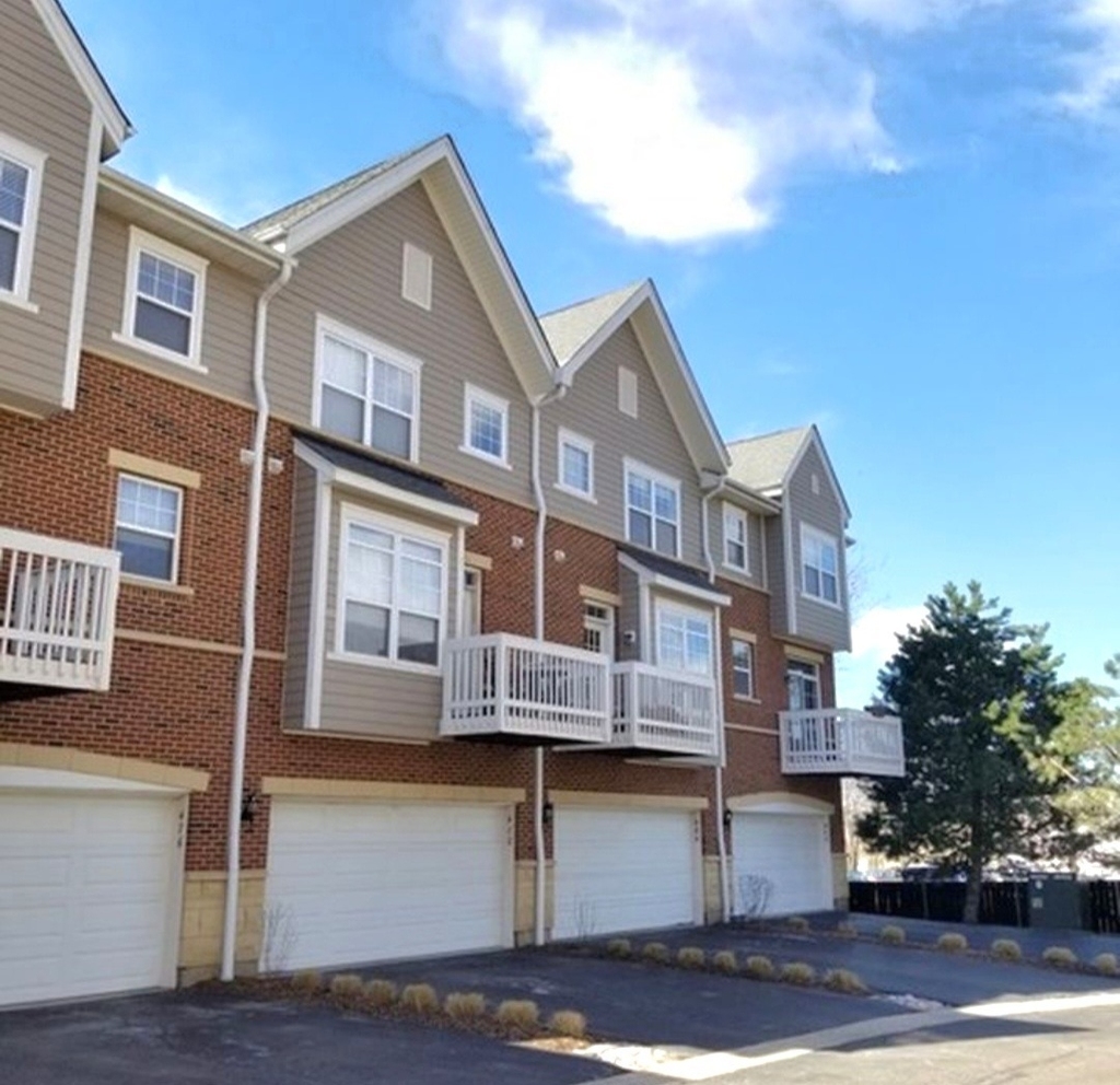 484 W Wood Street - Photo 2