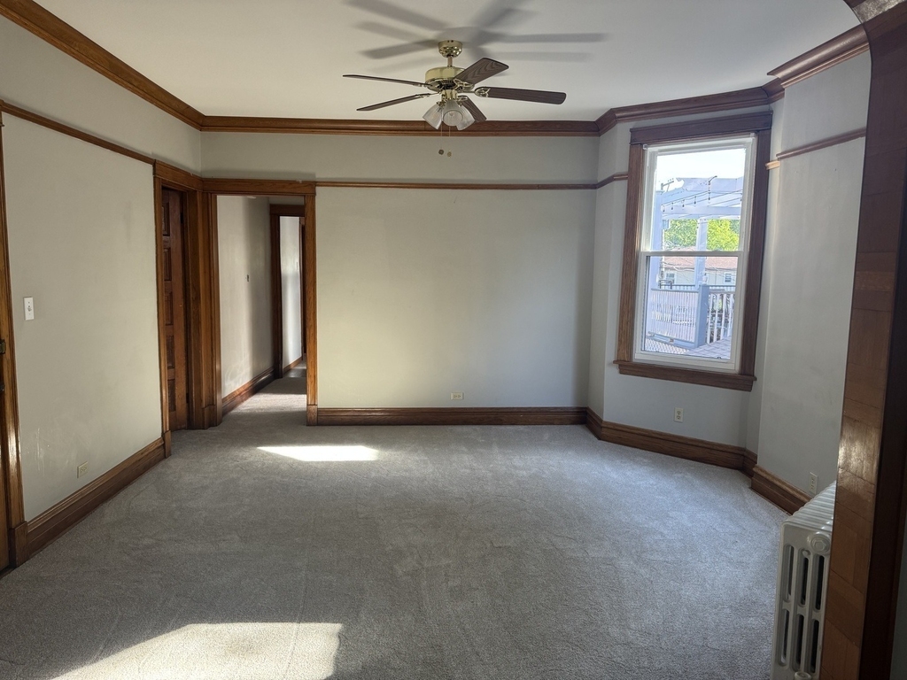 2005 W Greenleaf Avenue - Photo 4
