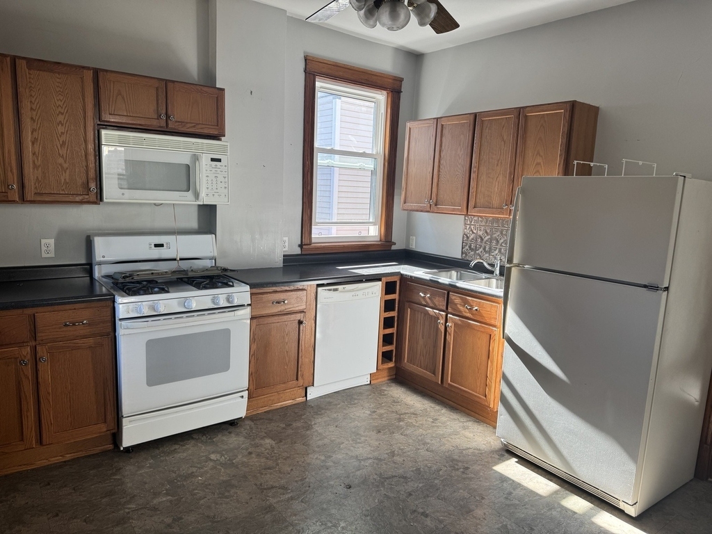 2005 W Greenleaf Avenue - Photo 5