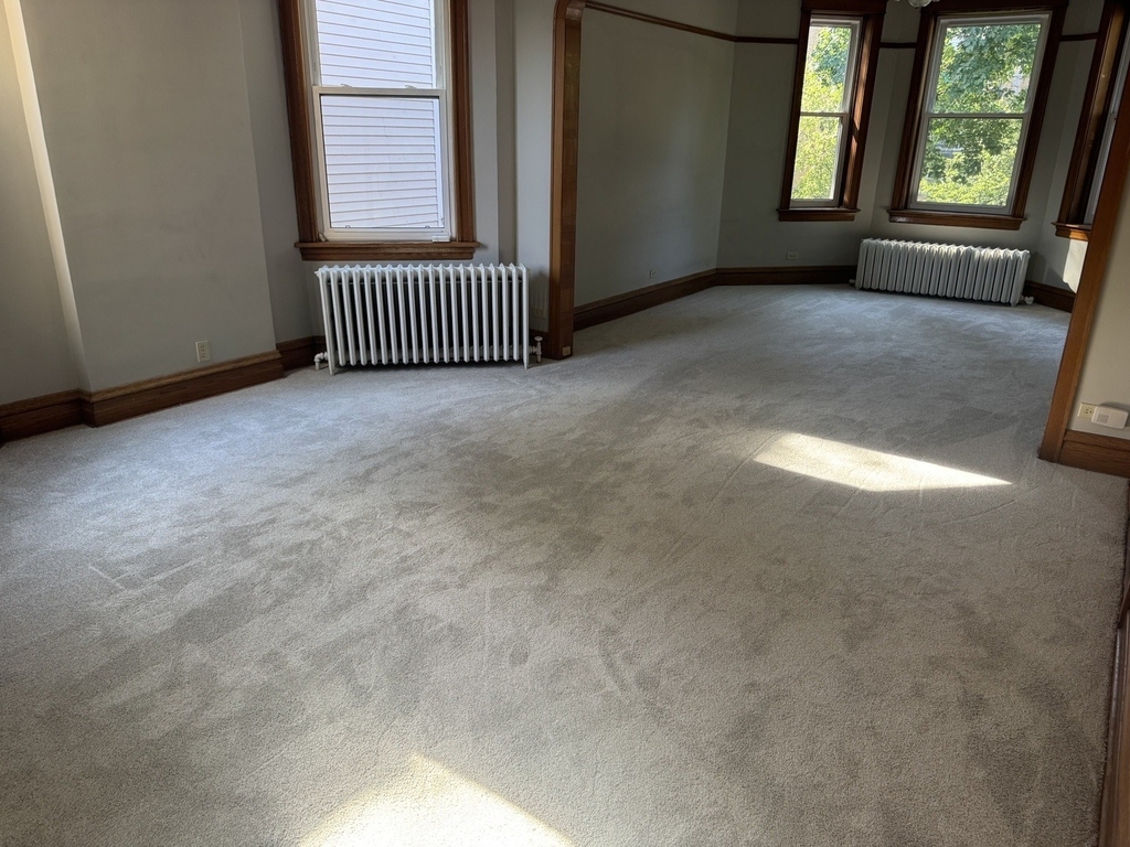 2005 W Greenleaf Avenue - Photo 2