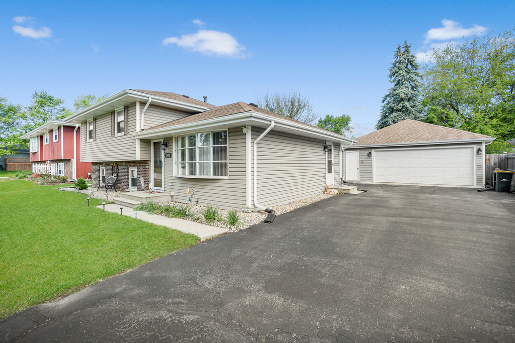 3641 Pandola Avenue - Photo 3