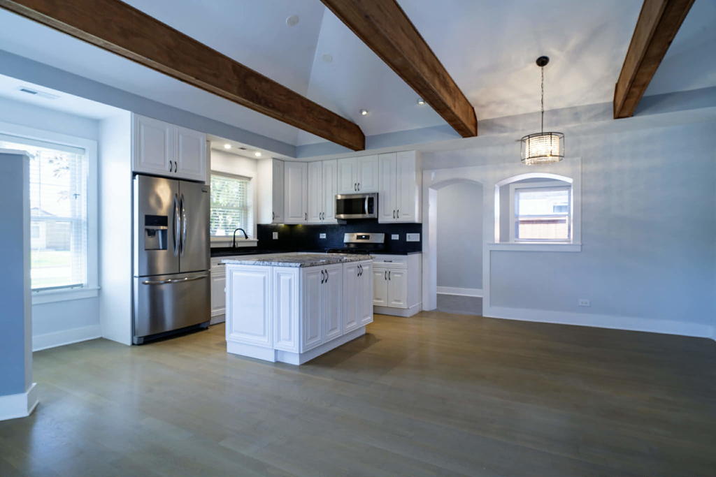 2537 Willow Street - Photo 1