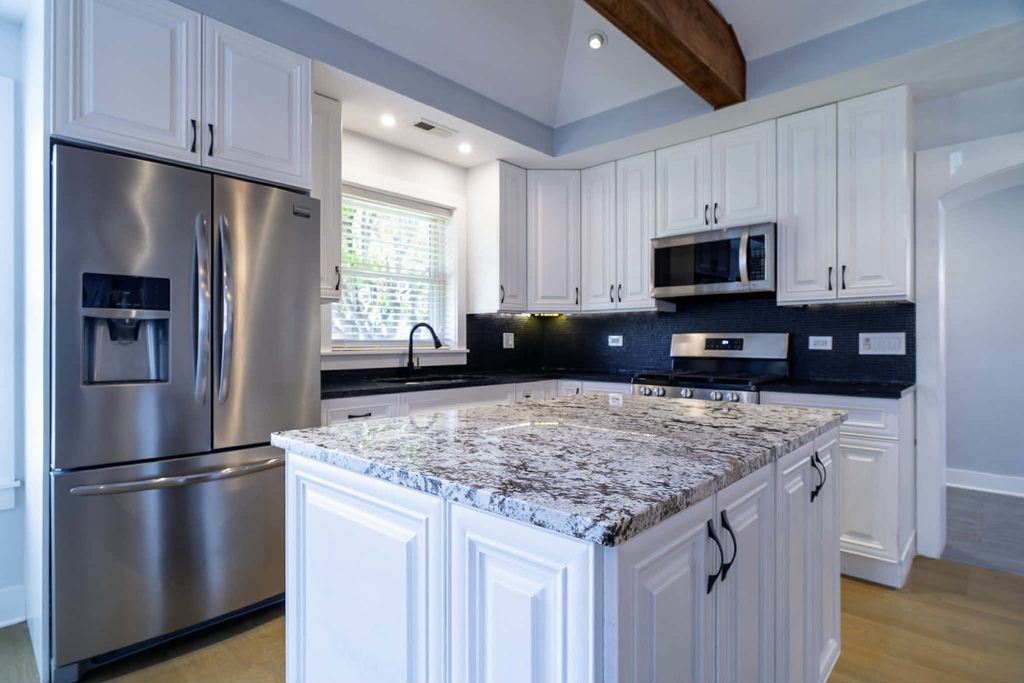 2537 Willow Street - Photo 2