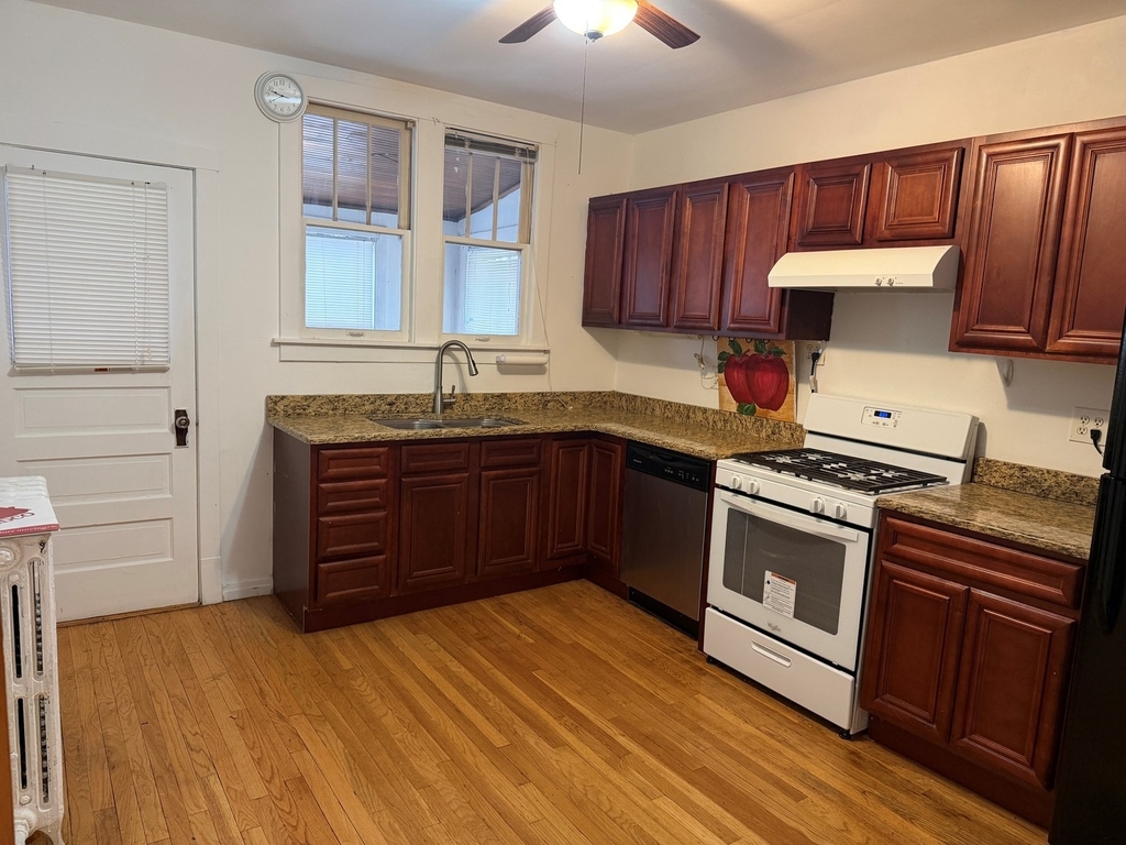 5828 W Berenice Avenue - Photo 5