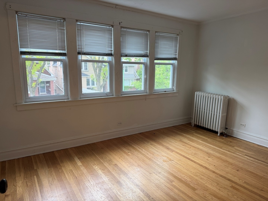 5828 W Berenice Avenue - Photo 2