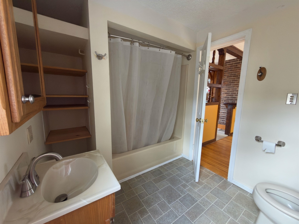 246 E Mason - Photo 11