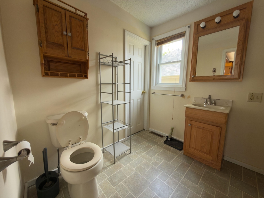 246 E Mason - Photo 10