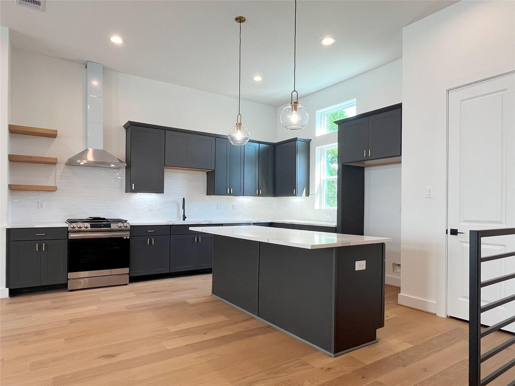 326 Eastwood Street - Photo 4