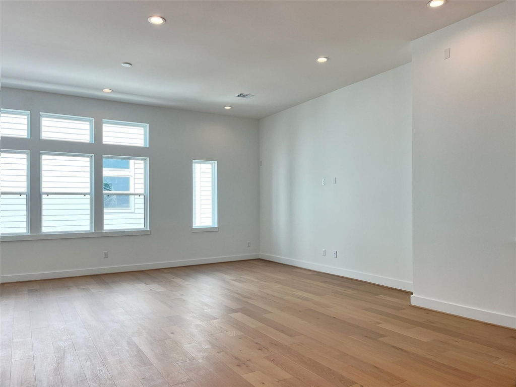 326 Eastwood Street - Photo 7