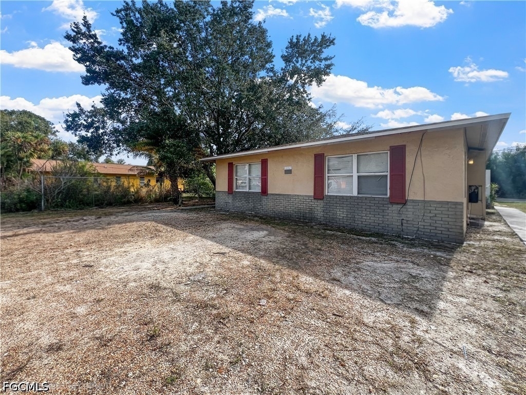 13037 1st Street - Photo 4