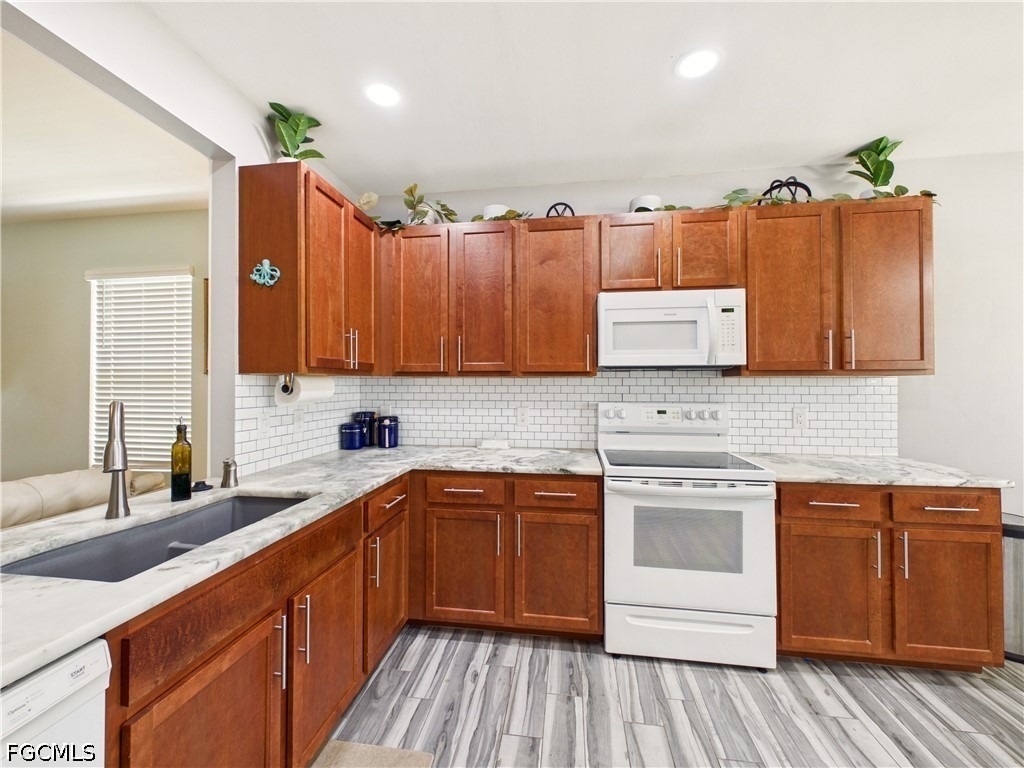 3420 Cancun Court - Photo 3
