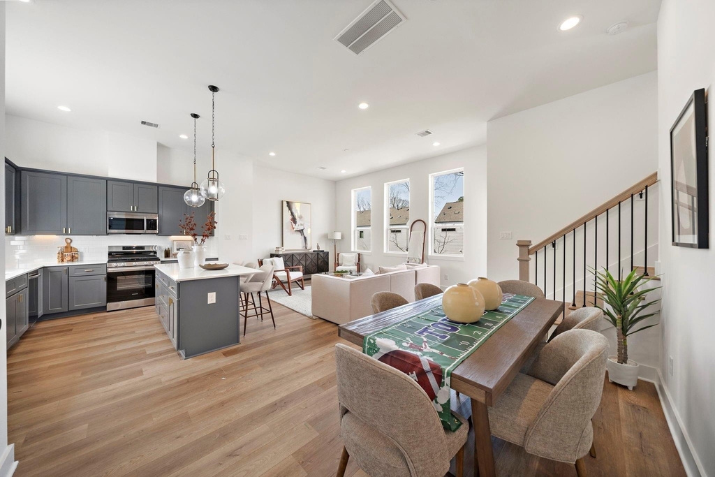 835 Elkhart Street - Photo 10