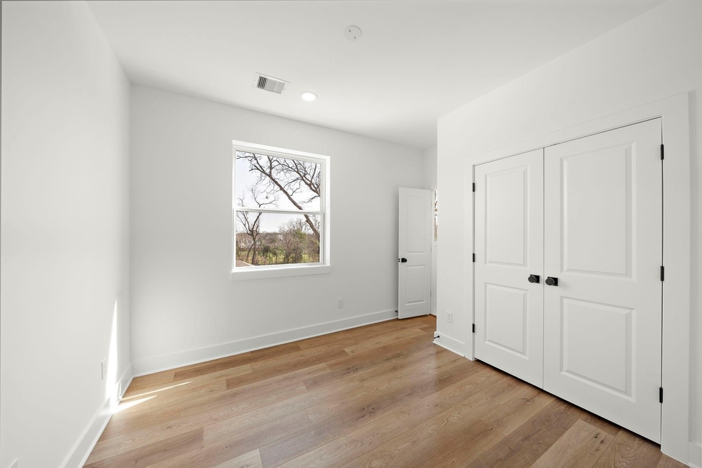 835 Elkhart Street - Photo 30