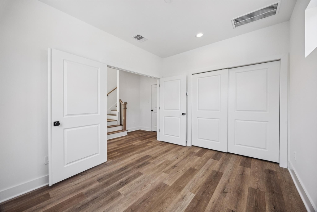 835 Elkhart Street - Photo 2