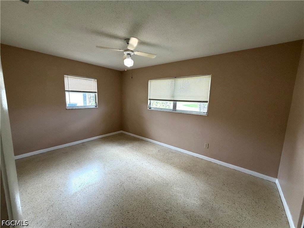 1407 Juddale Street E - Photo 5