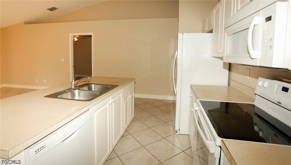 4754 Leonard Boulevard S - Photo 6
