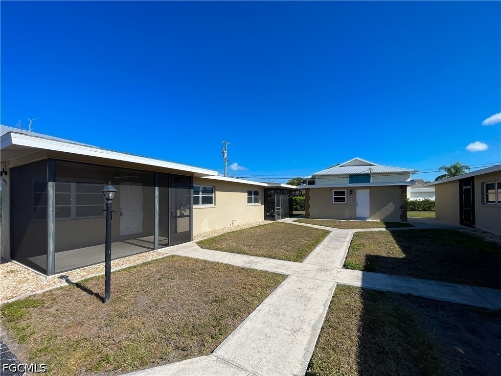 4009 Se 19th Avenue - Photo 1