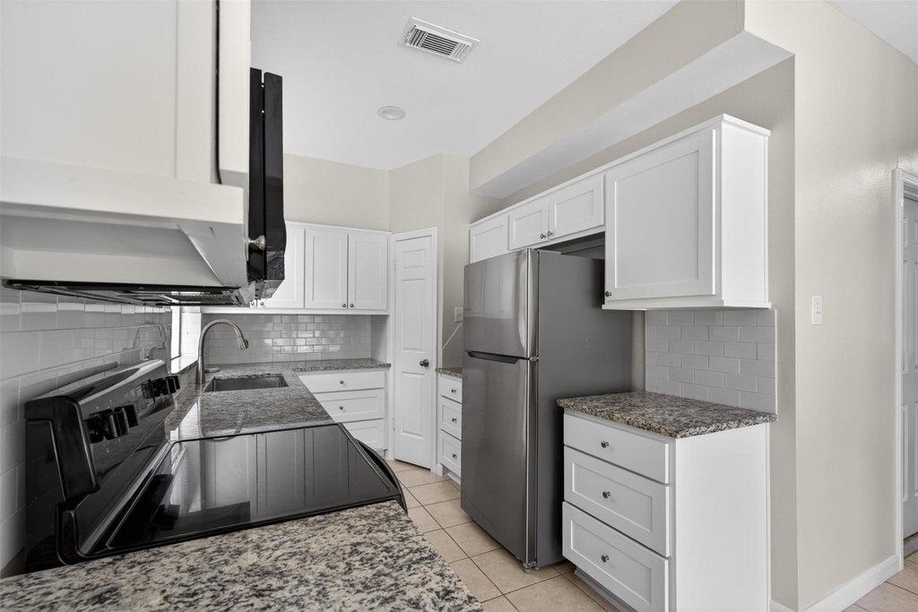 5515 Strack Road - Photo 13