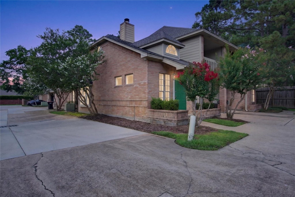 5515 Strack Road - Photo 48