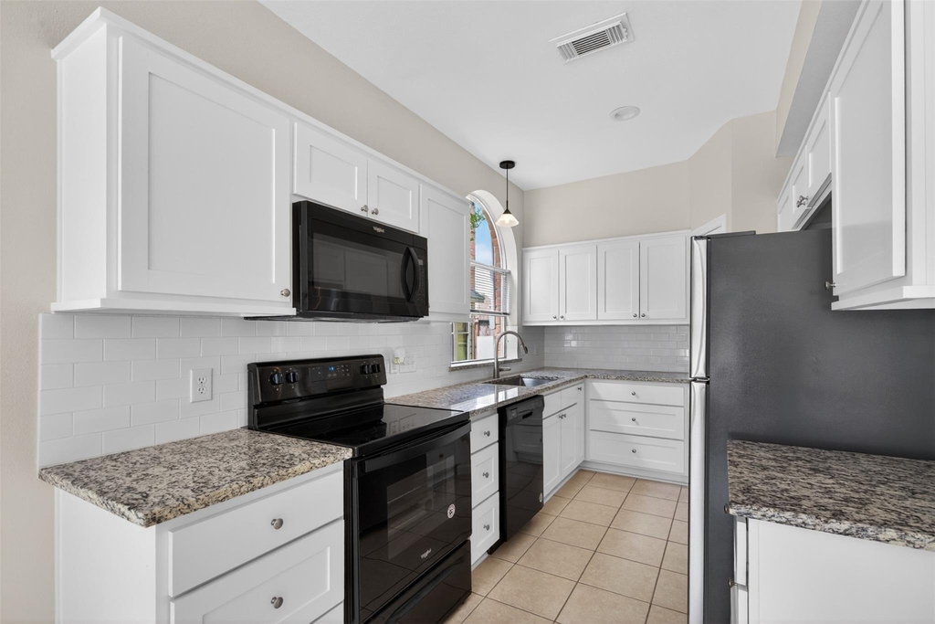 5515 Strack Road - Photo 23