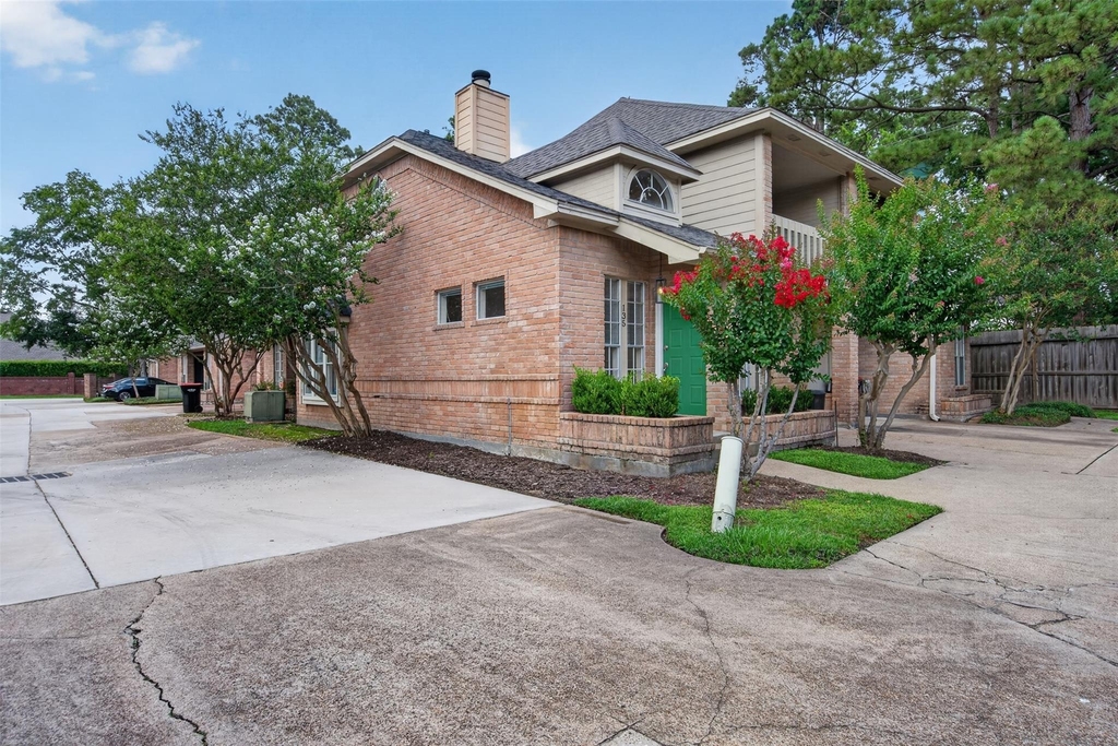 5515 Strack Road - Photo 46