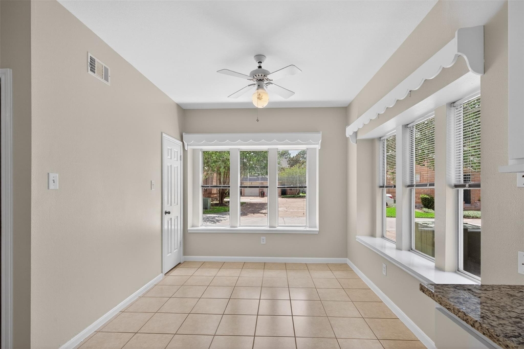 5515 Strack Road - Photo 7