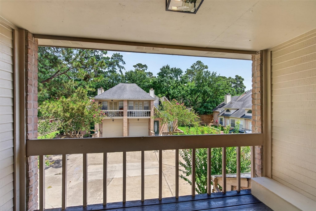 5515 Strack Road - Photo 36